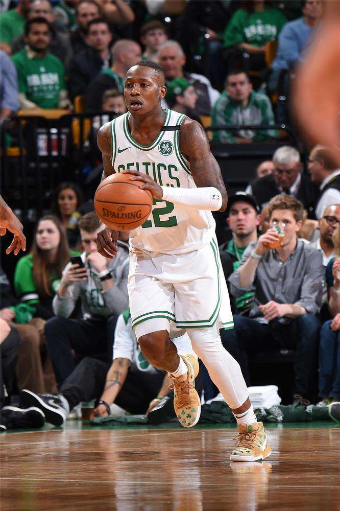 优先封锁肋 优先封锁肋